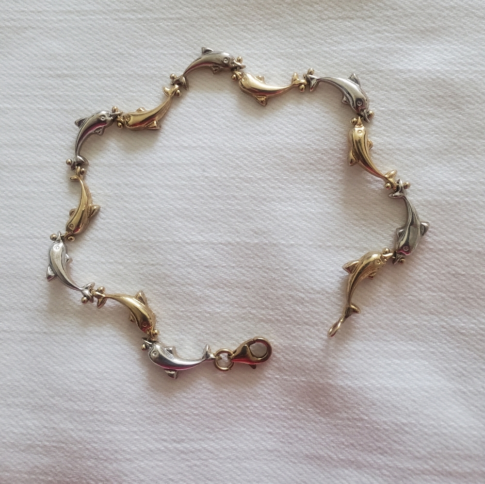BEAUTIFUL 14 KARAT, REAL SOLID YELLOW AND WHITE GOLD, DOLPHIN BRACELET.